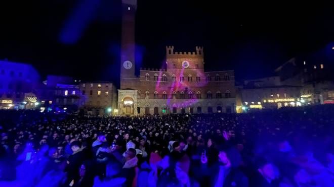 Capodanno a Siena: la festa (Foto Lazzeroni)